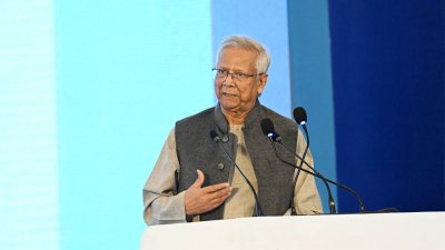 ‘উচ্চশিক্ষার বর্তমান অবস্থা ও ভবিষ্যৎ দিকনির্দেশনা-২০২৬’ শীর্ষক দক্ষিণ এশীয় আঞ্চলিক সম্মেলনের উদ্বোধন অনুষ্ঠানে বক্তব্য রাখছেন প্রধান উপদেষ্টা মুহাম্মদ ইউনূস