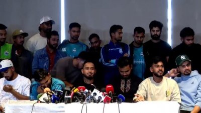সংবাদ সম্মেলনে কথা বলেছেন ক্রিকেটারার।