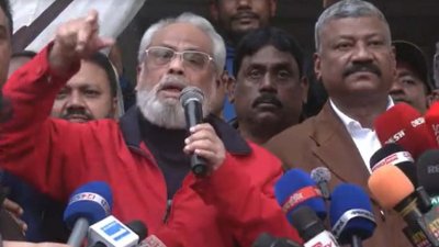 বক্তব্য দিচ্ছেন জাতীয় পার্টির চেয়ারম্যান জিএম কাদের