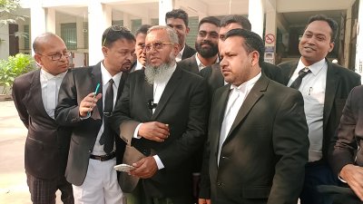 ঢাকা আইনজীবী সমিতির সাধারণ সম্পাদক ও বাদীপক্ষের আইনজীবী সৈয়দ নজরুল ইসলাম