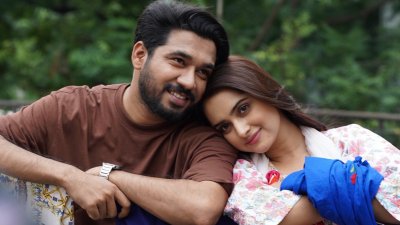 খায়রুল বাসার ও কেয়া পায়েল