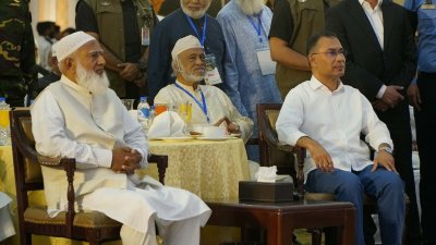 জামায়াতের ইফতারে প্রধানমন্ত্রী