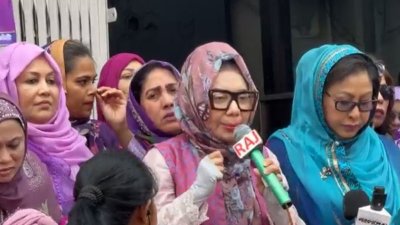 কথা বলছেন আফরোজা আব্বাস