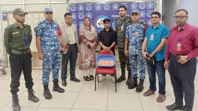 যাত্রীর লাগেজ থেকে ৪ হাজার ৩৬৪ পিস অবৈধ ইয়াবা ট্যাবলেট জব্দ