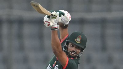 নাজমুল হোসেন শান্ত।