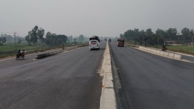 সিরাজগঞ্জের মহাসড়কেও কমেছে যানবাহন