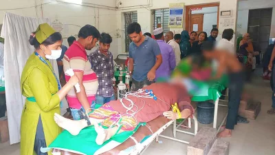 তাকে উদ্ধার করে হাসপাতালে নেওয়া হলে চিকিৎসক মৃত ঘোষণা করেন