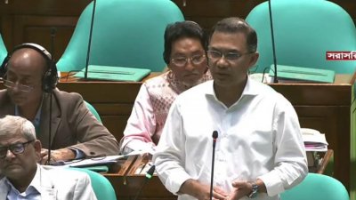 সংসদে কথা বলছেন প্রধানমন্ত্রী তারেক রহমান (ফাইল ছবি)
