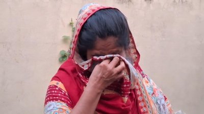 রানা প্লাজার পঞ্চম তলায় প্যান্টম টেক্স লিমিটেডে চাকরি করতেন জেসমিন আক্তার, কষ্টের কথা বলে কাঁদলেন