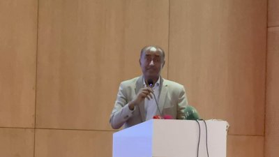 আইন, বিচার ও সংসদ বিষয়ক মন্ত্রী মো. আসাদুজ্জামান