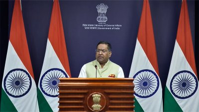 সাংবাদিকদের ব্রিফ করেন ভারতের পররাষ্ট্র মন্ত্রণালয়ের মুখপাত্র রণধীর জসওয়াল