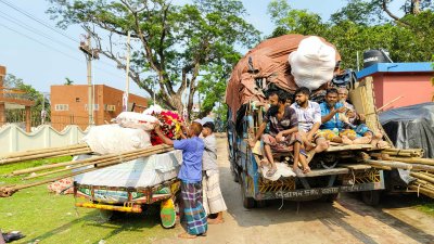মেলার অনুমতি না থাকায় ফিরে যাচ্ছেন ব্যবসায়ীরা