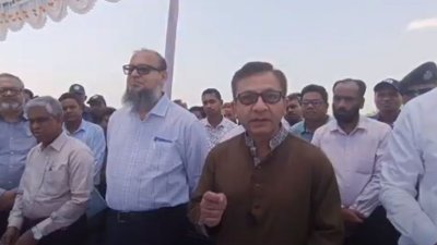 ঠাকুরগাঁও বিসিক শিল্পনগরী পরিদর্শনে বাণিজ্যমন্ত্রী