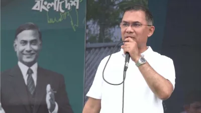 কুমিল্লার পথসভায় বক্তব্য দিচ্ছেন প্রধানমন্ত্রী তারেক রহমান