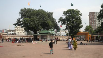 মিরপুরের শাহ্ আলী বাগদাদীর (রহ.) মাজার। ছবি: আবির আহম্মেদ সুপ্ত