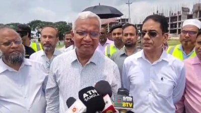সাভারে বিশেষ চাহিদাসম্পন্ন ব্যক্তিদের জন্য নির্মাণাধীন ক্রীড়া কমপ্লেক্স প্রকল্প পরিদর্শন শেষে সাংবাদিকদের সঙ্গে কথা বলেন সমাজকল্যাণমন্ত্রী