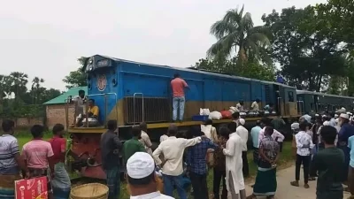 ময়মনসিংহের গফরগাঁওয়ে ‘জামালপুর কমিউটার’ ট্রেনের ইঞ্জিন বিকল