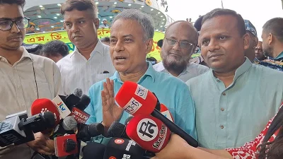 সড়ক পরিবহন ও সেতুমন্ত্রী শেখ রবিউল আলম (ফাইল ছবি)