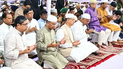ঈদের নামাজে মোনাজাতে অংশগ্রহণ করেন রাষ্ট্রপতি মো. সাহাবুদ্দিন ও প্রধানমন্ত্রী তারেক রহমান, ছবি: বিএনপির মিডিয়া সেল
