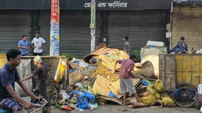 রাজধানীজুড়ে চলছে বর্জ্য অপসারণ