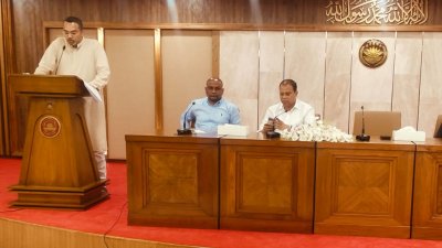 প্রধানমন্ত্রীর কার্যালয়ে আয়োজিত সংবাদ সম্মেলনে বক্তব্য রাখেন কার্যালয়ের মুখপাত্র ড. মাহদী আমিন। ছবি: বাংলা ট্রিবিউন