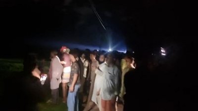 চার গ্রামের লোকজনের মধ্যে সংঘর্ষের ঘটনায় অর্ধশতাধিক মানুষ আহত হয়েছেন
