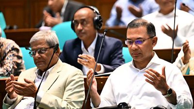 জাতীয় সংসদের দ্বিতীয় অধিবেশনে প্রধানমন্ত্রী তারেক রহমানসহ অন্য সংসদ সদস্যরা
