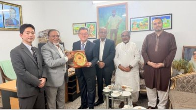 প্রধানমন্ত্রীর জনপ্রশাসন বিষয়ক উপদেষ্টা মো. ইসমাইল জবিউল্লাহর সঙ্গে সৌজন্য সাক্ষাৎ করেছেন ইন্টারন্যাশনাল কনফারেন্স অব এশিয়ান পলিটিক্যাল পার্টিজের (আইসিএপিপি) ঢাকা সফররত মহাসচিব অ্যাম্বাসাডর ওহ সং