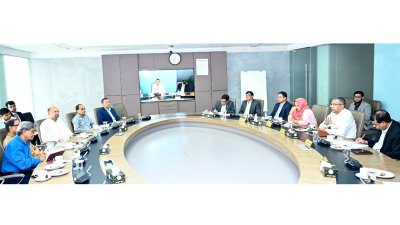 সম্পাদকদের সঙ্গে বৈঠকে গভর্নর মোস্তাকুর রহমান