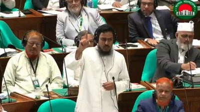 সংসদ অধিবেশনে সংসদ সদস্য আখতার হোসেন (ফাইল ছবি)