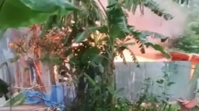 কিশোরীকে ধর্ষণ-হত্যার জেরে আসামিদের বাড়িতে আগুন