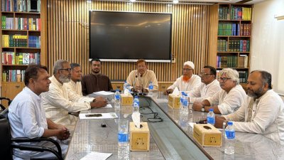 ১১ দলীয় ঐক্যের লিয়াজোঁ কমিটির বৈঠকে নেতৃবৃন্দ। ছবি: বাংলা ট্রিবিউন