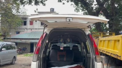 মঙ্গলবার দুপুরে উপজেলার সোমভাগ ইউনিয়নের কান্দিকুল গ্রামের একটি বাড়ি থেকে তার মরদেহ উদ্ধার করা হয়