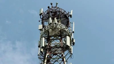 মোবাইল টাওয়ারের প্রতীকী ছবি: ক্যানভা