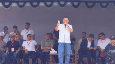 কক্সবাজারে খাল পুনঃখনন কাজের উদ্বোধন শেষে পথসভায় বক্তব্য দেন প্রধানমন্ত্রী তারেক রহমান