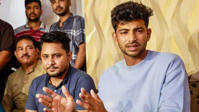 শনিবার বিকালে চট্টগ্রাম নগরের বাসায় সংবাদ সম্মেলন করে ঘটনার বর্ণনা দেন জাতীয় দলের ক্রিকেটার নাঈম হাসান