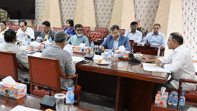 যানজট নিরসন ও ট্রাফিক ব্যবস্থাপনা আধুনিকায়ন বিষয়ক তৃতীয় সভায় সভাপতিত্ব করেন প্রধানমন্ত্রী তারেক রহমান
