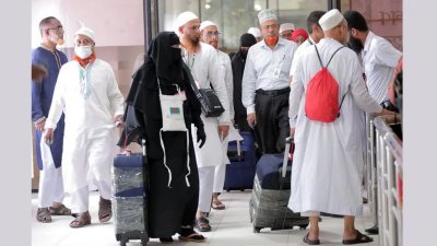 হজ শেষে দেশে ফিরছেন হাজিরা (ফাইল ছবি)