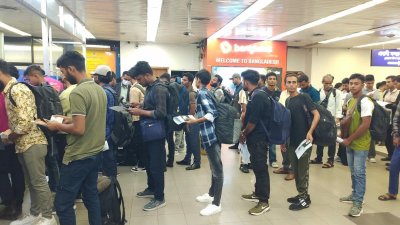 বুধবার দেশে ফিরেছেন আরও ৭৮ বাংলাদেশি