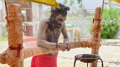 দৌলত গিরি জি মহারাজ
