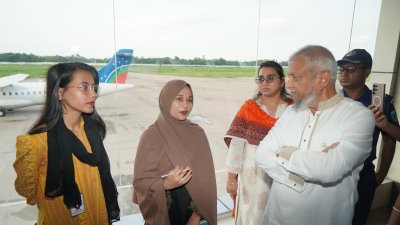 সিলেট ওসমানী আন্তর্জাতিক বিমানবন্দরে প্রবাসী কল্যাণ মন্ত্রণালয় কর্তৃক চলমান বিভিন্ন কার্যক্রম পরিদর্শন করেন মন্ত্রী আরিফুল হক চৌধুরী