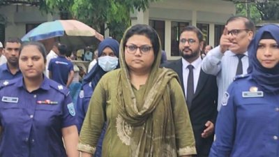 কেন্দ্রীয় যুব মহিলা লীগের সদস্য মেজর (অব.) কাজী মৌসুমীকে কারাগারে পাঠিয়েছেন আদালত