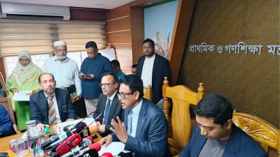 জরুরি সংবাদ সম্মেলনে বক্তব্য রাখেন শিক্ষামন্ত্রী আ ন ম এহসানুল হক মিলন। ছবি: বাংলা ট্রিবিউন