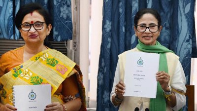 পশ্চিমবঙ্গে মমতা বন্দ্যোপাধ্যায়ের নেতৃত্বাধীন তৃণমূল কংগ্রেসের রাজ্য সভাপতি পদ থেকে পদত্যাগ করেছেন চন্দ্রিমা ভট্টাচার্য। ছবি: দ্য টেলিগ্রাফ ইন্ডিয়া
