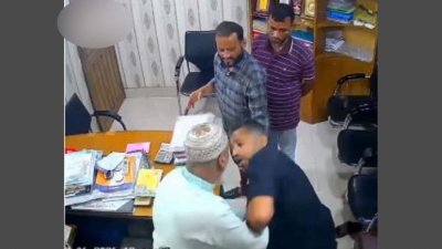 সামাজিক যোগাযোগ মাধ্যমে ভাইরাল হওয়া ভিডিও থেকে নেওয়া ছবি
