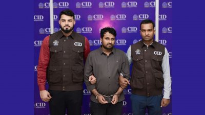 গ্রেফতারকৃত ব্যক্তির নাম অভিযুক্ত মো. ইব্রাহিম হোসেন ওরফে রবিন শিকদার (২৮)