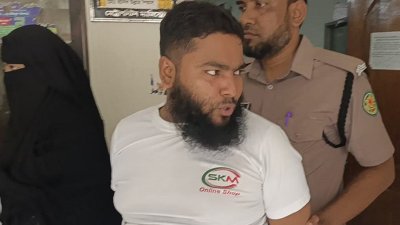 পুলিশের হেফাজতে গ্রেফতার ব্যক্তি