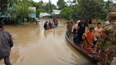 সাজেকে আটকে পড়া পর্যটকদের ফিরিয়েছে সেনাবাহিনী