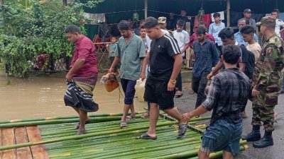 আটকে পড়া পর্যটকদের ফিরিয়ে আনা হচ্ছে (সংগৃহীত ছবি)