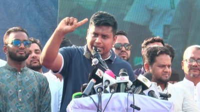 মঙ্গলবার বিকালে নারায়ণগঞ্জের সোনারগাঁয়ে এনসিপির জুলাই পদযাত্রা ও সমাবেশে বক্তব্য দেন সংসদ সদস্য হাসনাত আবদুল্লাহ